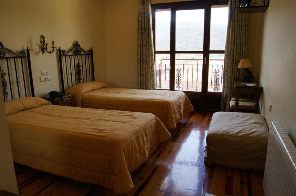 Hotel Riopar Spa חדר תמונה